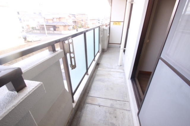 バルコニー　※同物件別部屋の写真です。