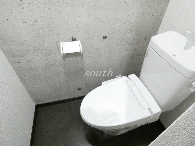 トイレ　ウォシュレットつきのトイレ