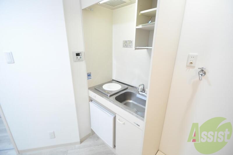 キッチン　単身者様には十分な大きさのミニキッチン