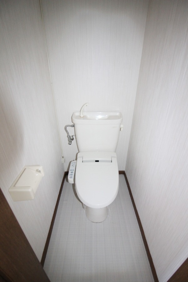 トイレ　トイレ温水洗浄便座