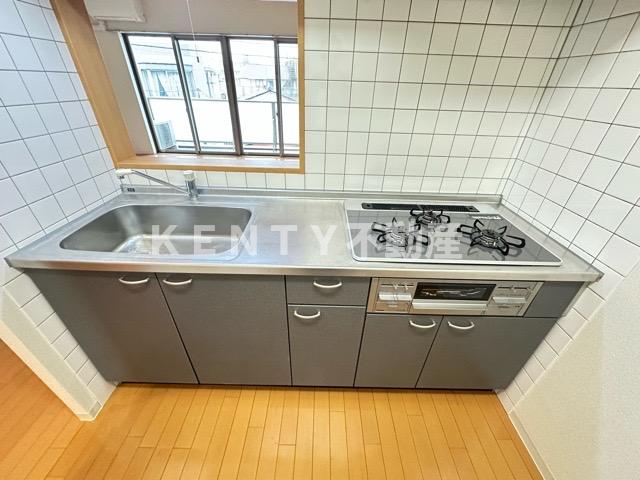 バス・シャワールーム　コンパクトで使いやすいお風呂です