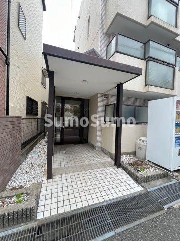 エントランス　建物の内部です