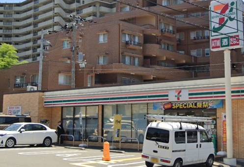 コンビニ　セブンイレブン 豊中上新田4丁目店（コンビニ）まで277m