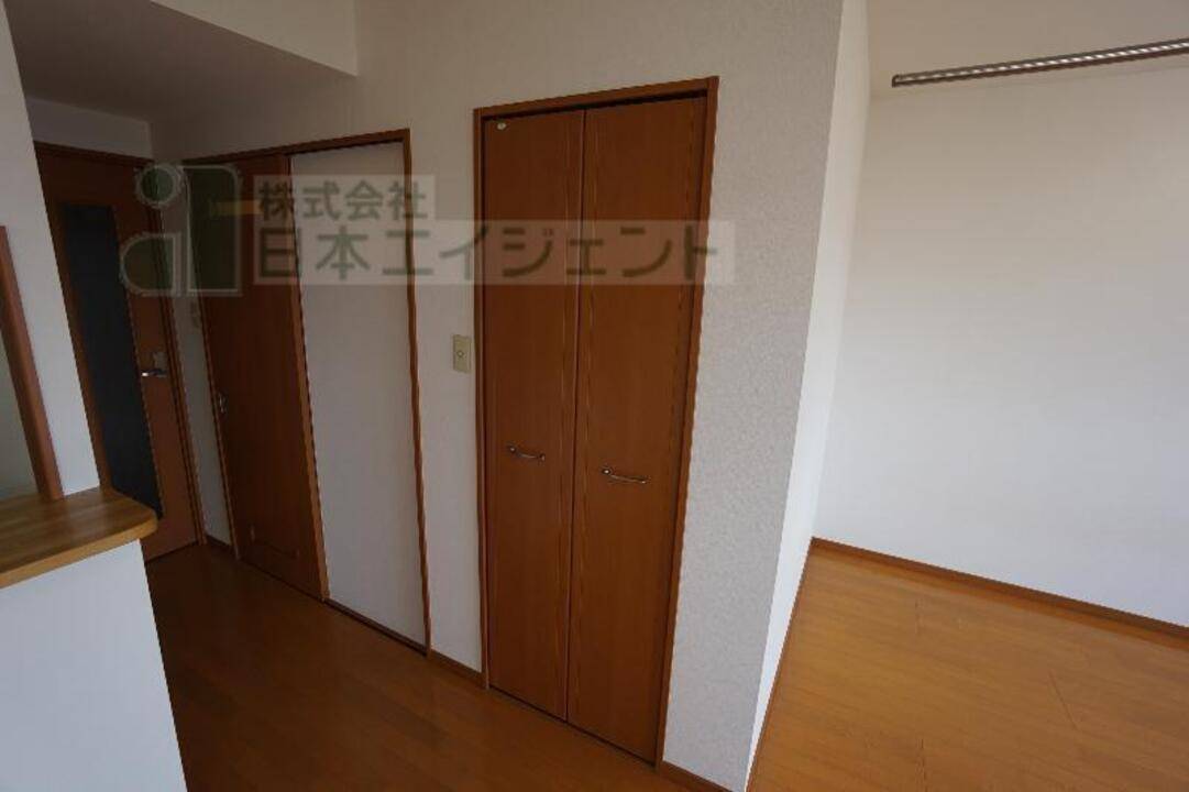 収納　ウォークインクローゼット