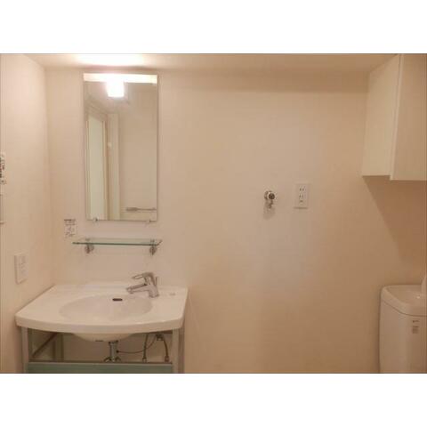 洗面設備　独立洗面台です