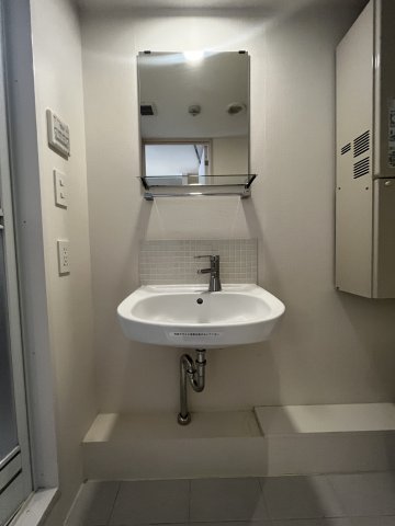 洗面設備　使いやすい洗面所です