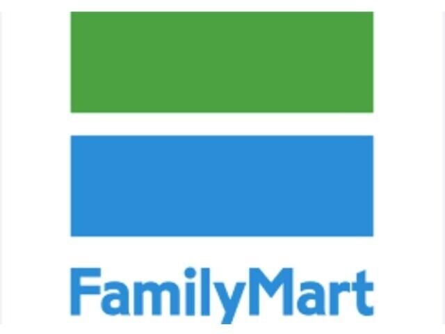 コンビニ　ファミリーマート九条みなと通店（コンビニ）まで230m