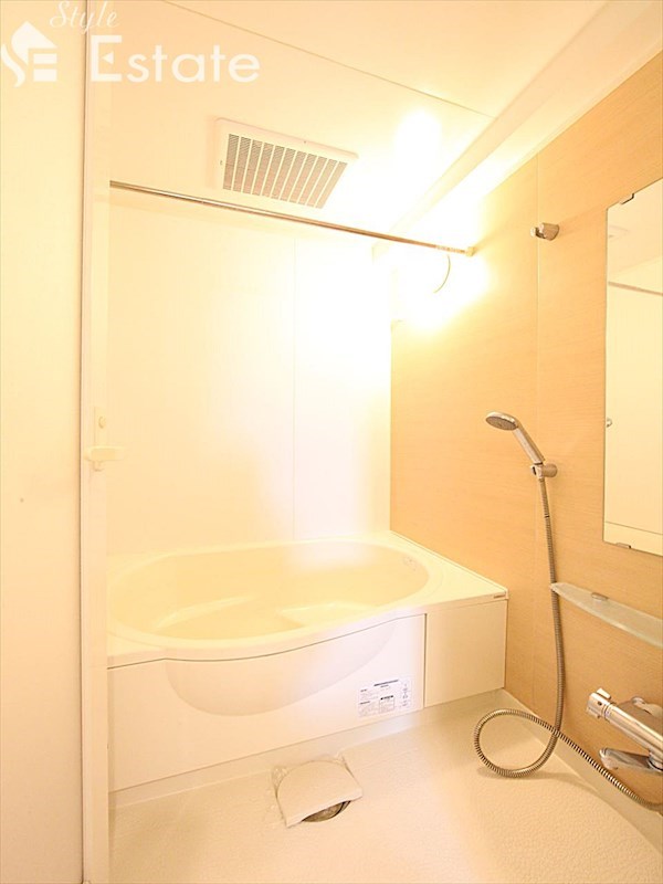 バス・シャワールーム　バスルーム