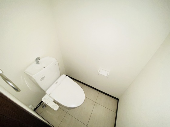 トイレ　※別部屋の写真です