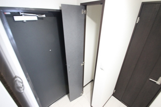 玄関　※別部屋の写真です