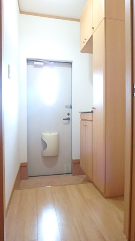 玄関　図面と現状に相違がある場合には現状を優先