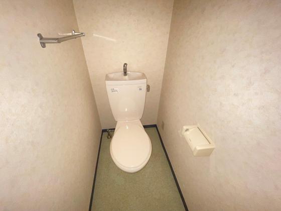 トイレ　※別部屋の写真です