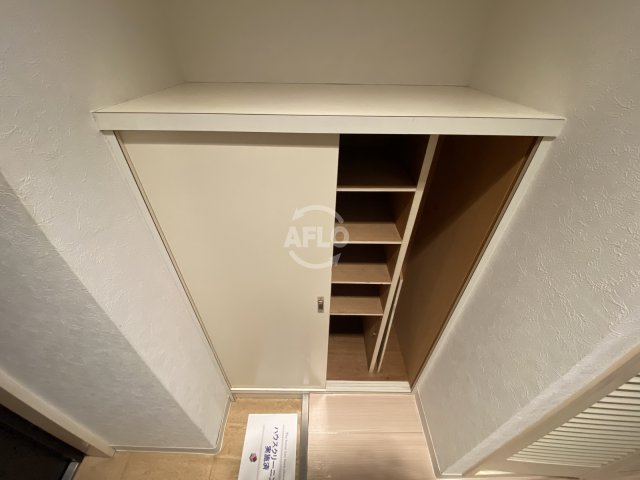 収納　ロイヤルハイツ梅田II　シューズボックス