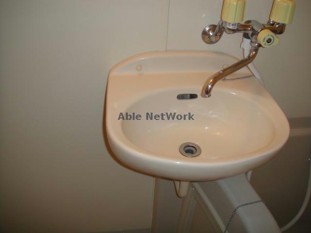 洗面設備　同型タイプ参照