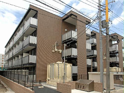 建物外観　人気のベランダ付き♪