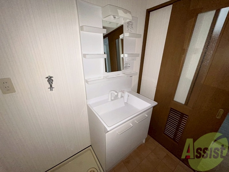 洗面設備　シャンプードレッサーなので身支度しやすそうですね。