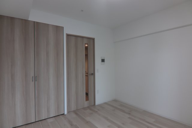 居室・リビング　※別号室のお写真のため現況優先