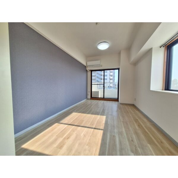 居室・リビング　居間です