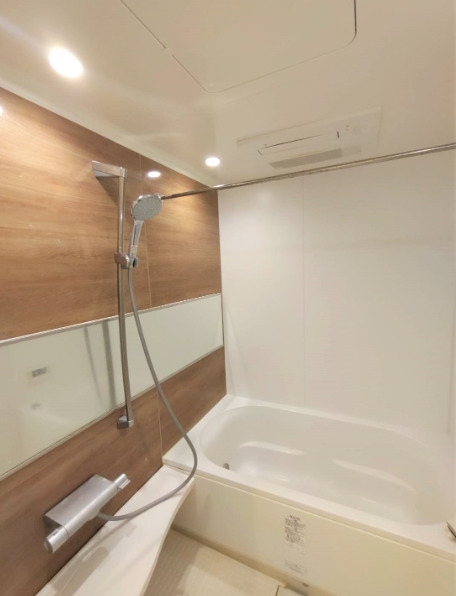 バス・シャワールーム　※別部屋の参考写真です。