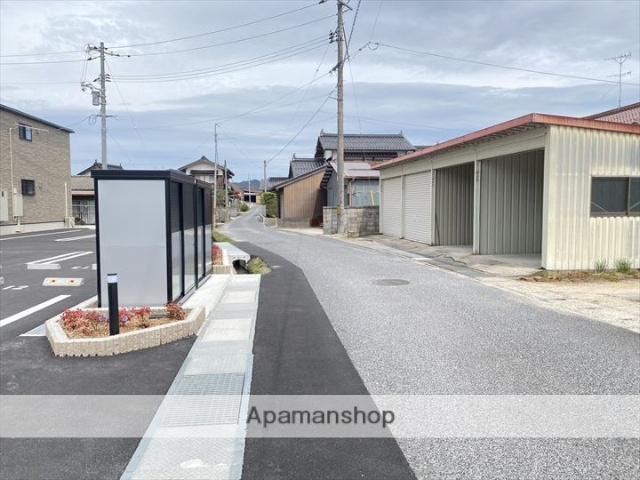 その他　前面道路（その他）まで0m