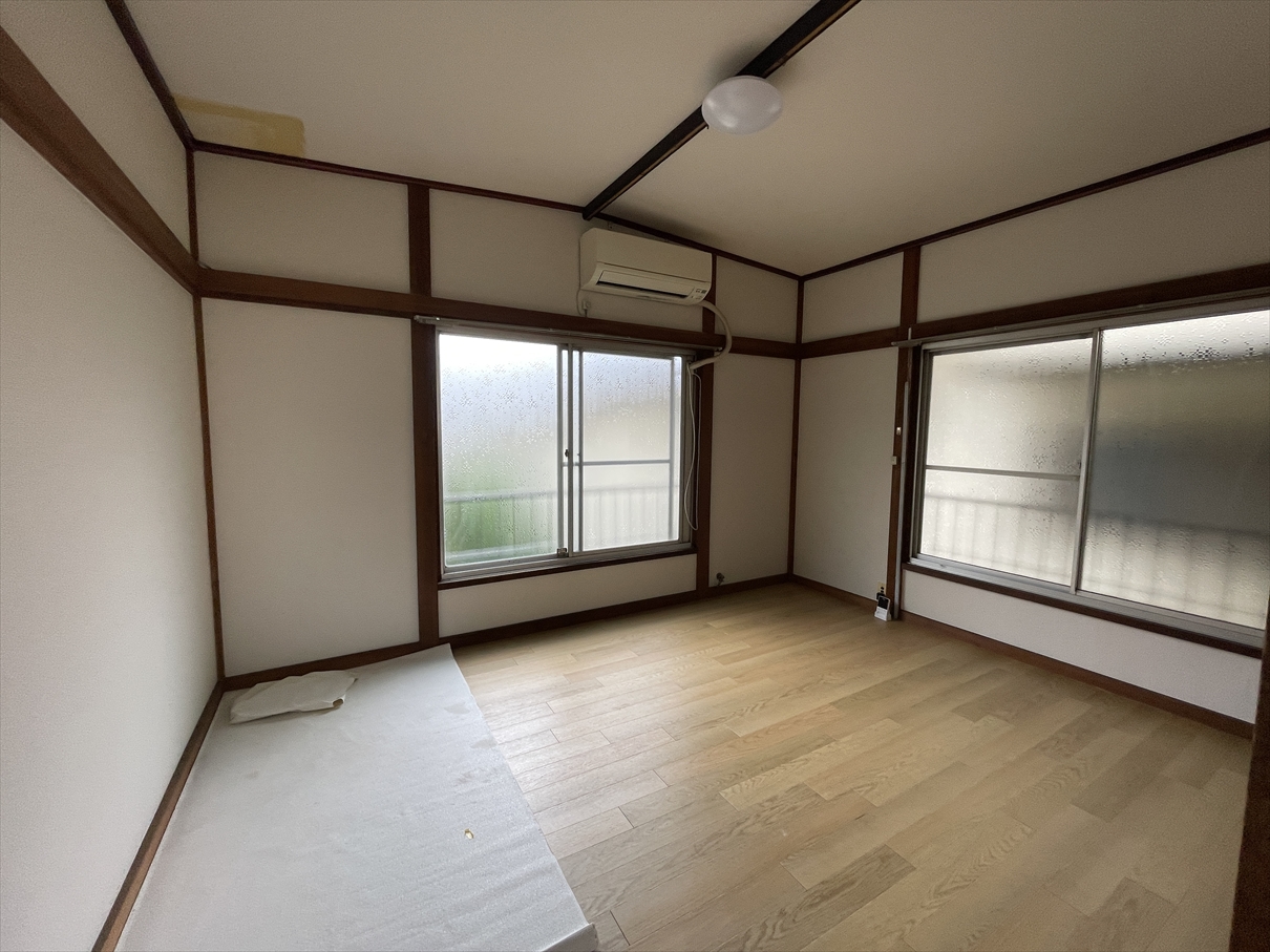 居室・リビング　二面採光の明るいお部屋