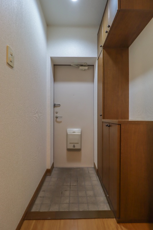 玄関　図面と現状に相違がある場合には現状を優先