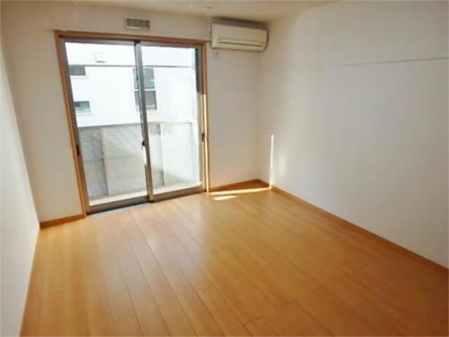 居室・リビング　明るくてキレイなお部屋です