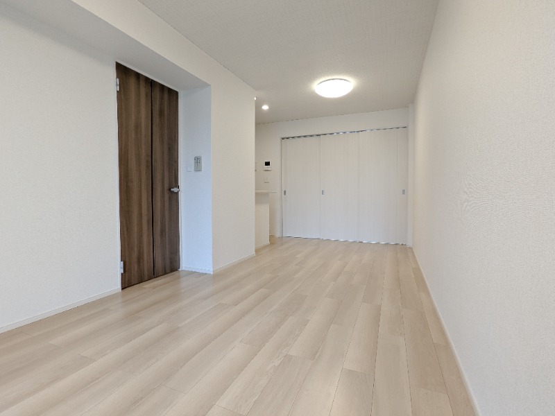 居室・リビング　図面と現状に相違がある場合には現状を優先