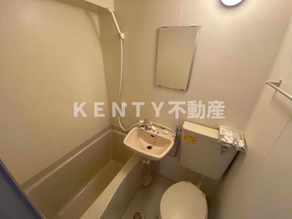 バス・シャワールーム　落ち着いた空間のお風呂です