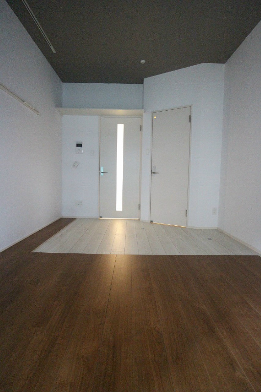 その他部屋・スペース　天井のアクセントクロスにも注目