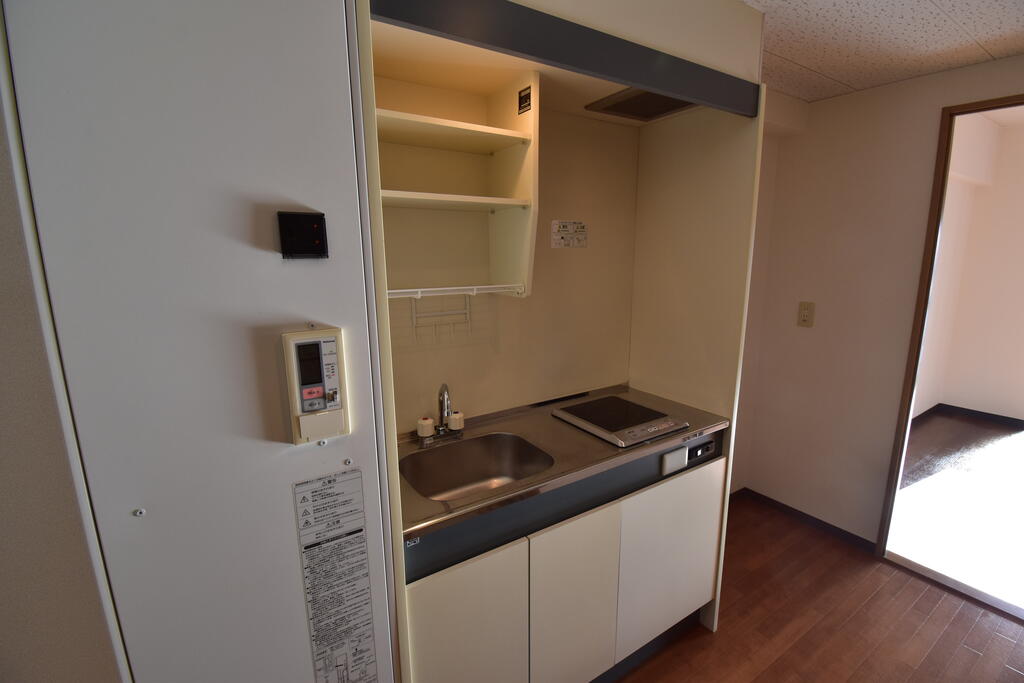 キッチン　※同建物の別のお部屋の写真です。