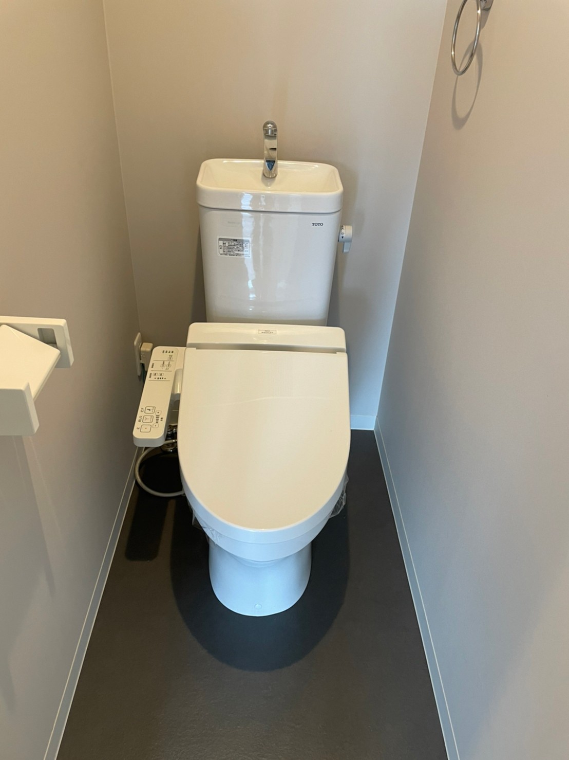 トイレ　同じタイプ同じモデルを使用