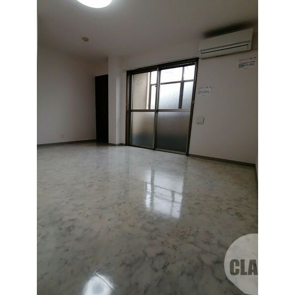 居室・リビング　明るいお部屋です♪