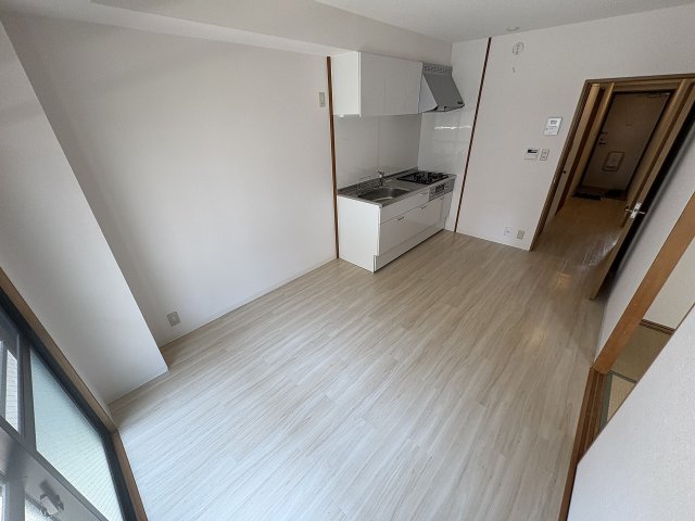 居室・リビング　こちらのリビングで趣味の時間をお楽しみください