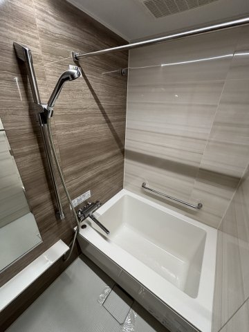 バス・シャワールーム　＊同間取り別部屋参照