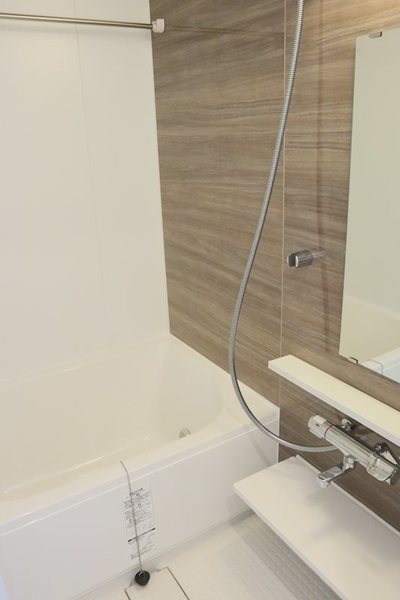 バス・シャワールーム　バスルーム