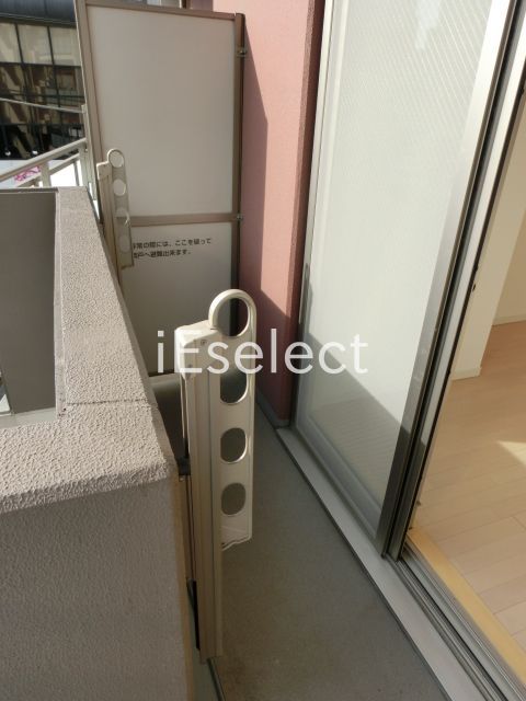 バルコニー　洗濯物も干せます。