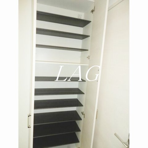 収納　シューズボックスです。