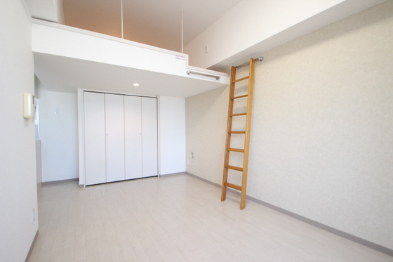 居室・リビング　※別部屋の写真です