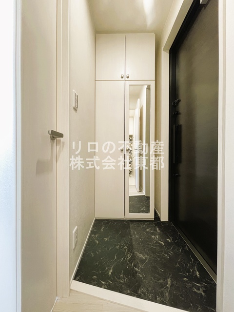 玄関　すっきりシンプルな玄関スペースです！
