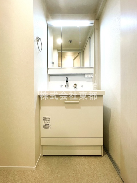 洗面設備　嬉しい洗面台は独立タイプ！