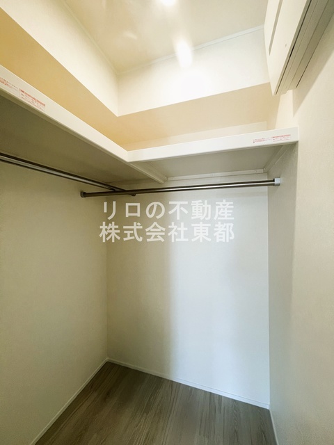 収納　奥行のあるウォークインクローゼットならお荷物多い方でも安心☆