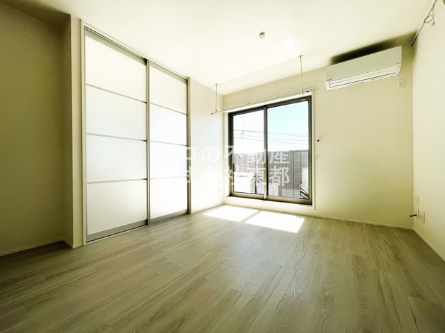 居室・リビング　広いリビングでゆったりくつろげる憩いの空間♪