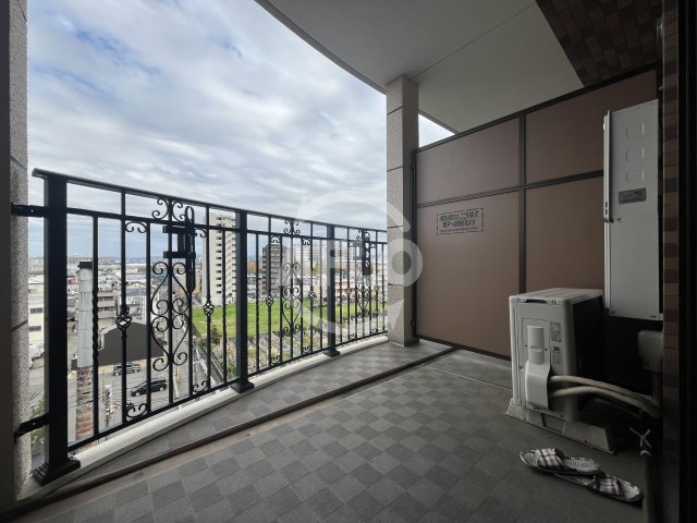 バルコニー　Luxe新大阪α　バルコニー