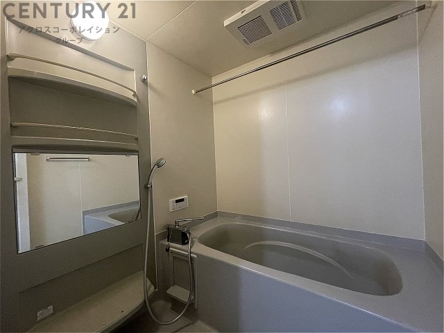 バス・シャワールーム　浴室乾燥機付きのお風呂