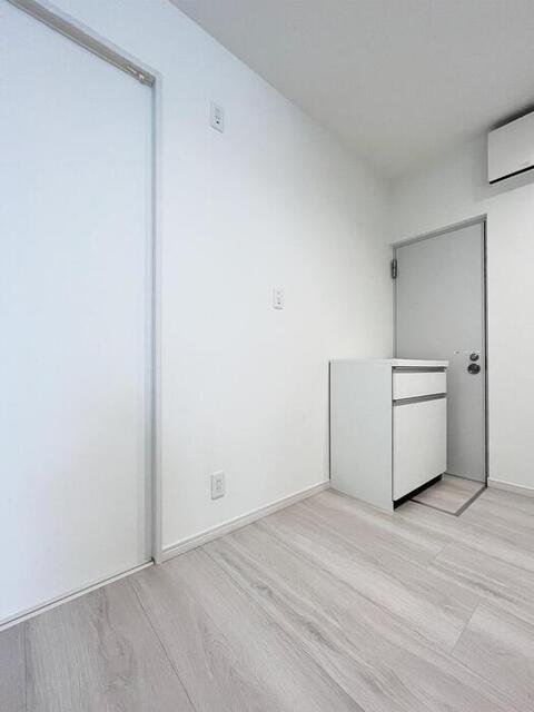 キッチン　冷蔵庫置き場