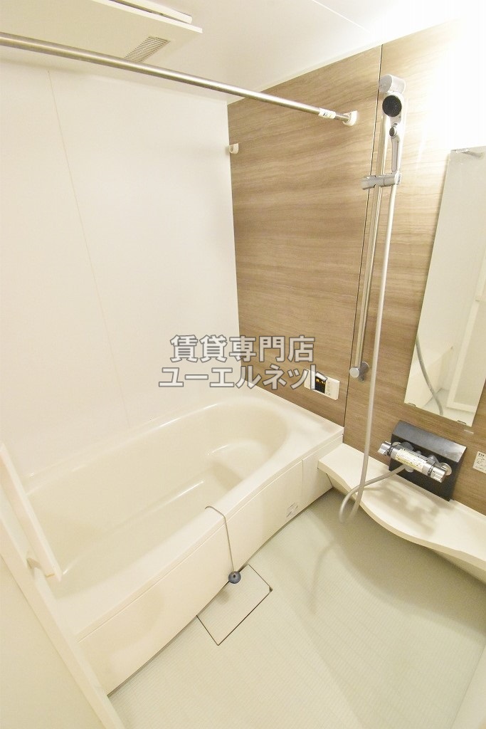 バス・シャワールーム　浴室