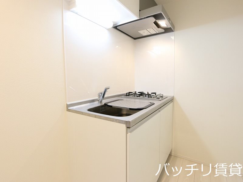 キッチン　別号室写真の為、現状を優先致します。