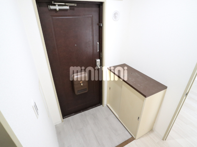 玄関　別号室参考写真です