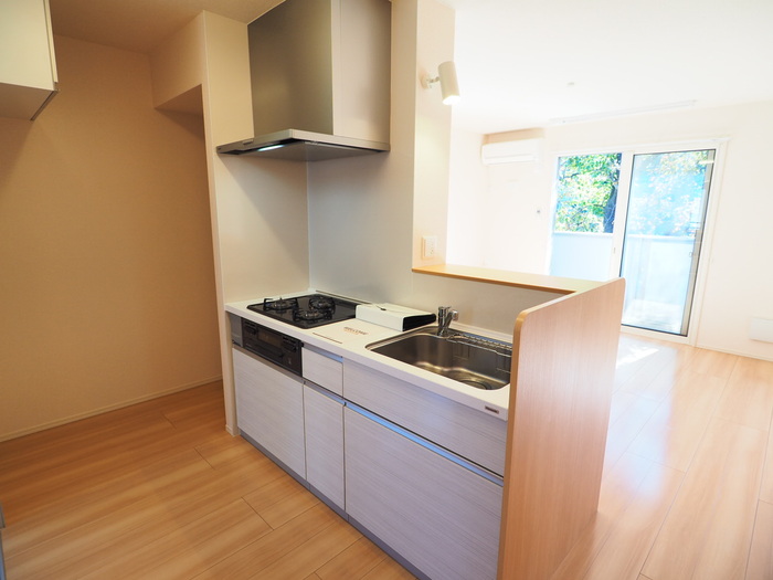 キッチン　対面キッチン（３口コンロ）